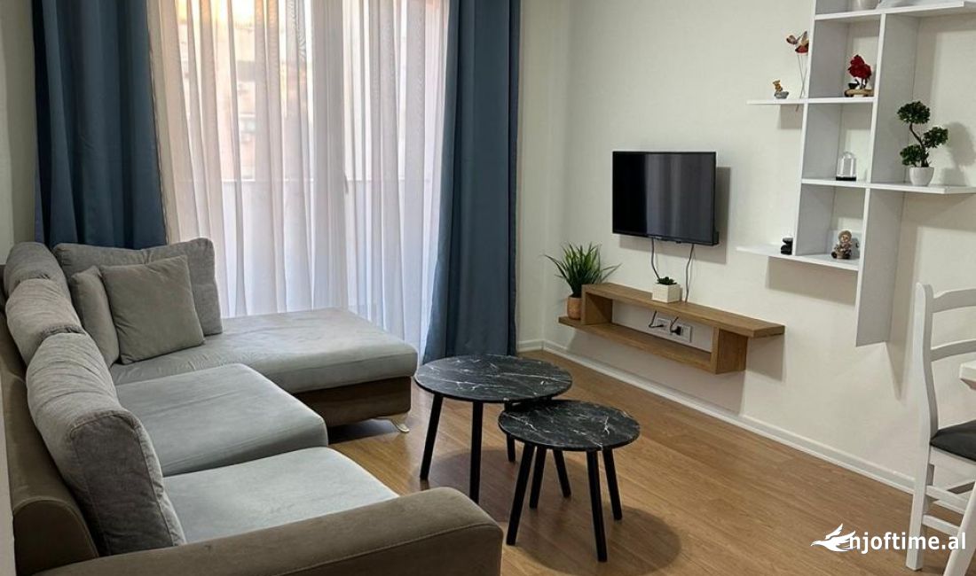 Shtepi me qera Apartament ne Tirane, 1+1, Mobilimi E mobiluar, Pagesa 500  Euro.