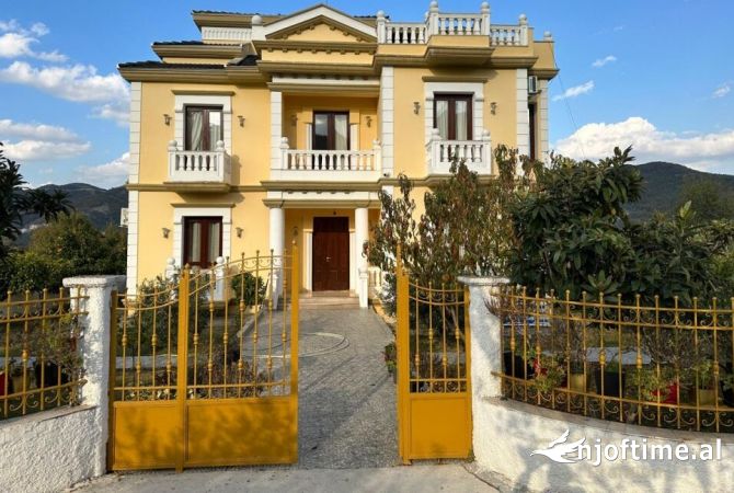 Shtepi me qera 4+1 ne Tirane - 1,800 Euro