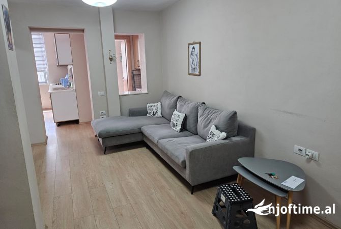 Shtepi me qera 1+1 ne Tirane - 450 Euro
