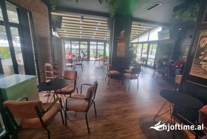 Ambient biznesi me qera 2+1 ne Tirane - 1,700 Euro