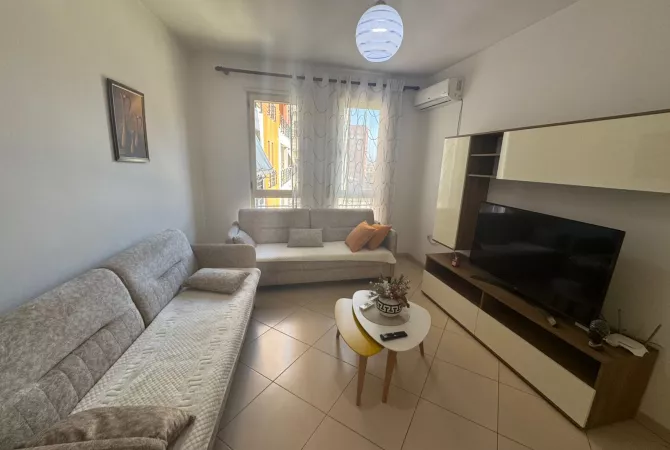 Shtepi me qera 2+1 ne Tirane - 500 Euro