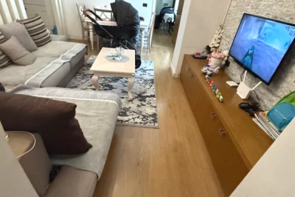 Shtepi ne shitje 2+1 ne Tirane - 180,000 Euro