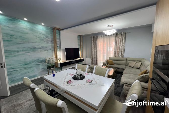 Shtepi me qera Apartament ne Tirane, 2+1, Mobilimi E mobiluar, Pagesa 650  Euro.