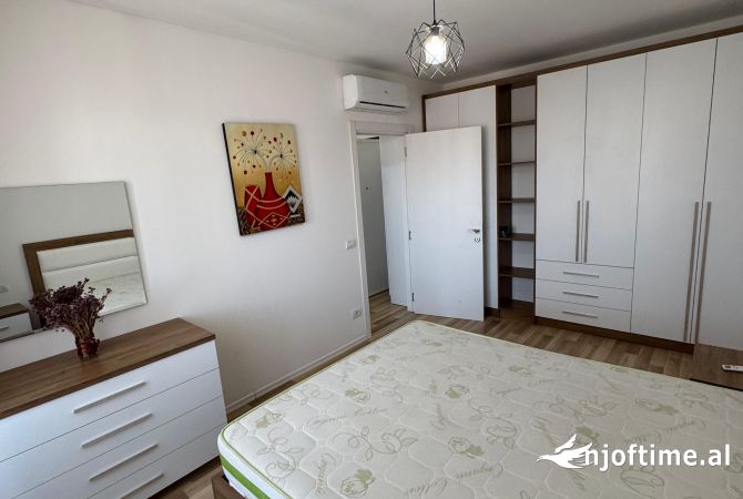 Shtepi me qera Apartament ne Tirane, 1+1, Mobilimi E mobiluar, Pagesa 450  Euro.