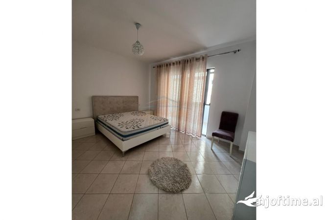 Shtepi me qera 1+1 ne Tirane - 450 Euro