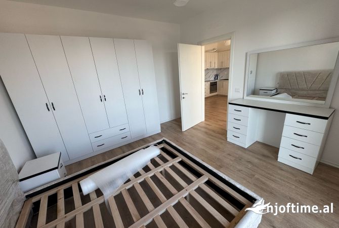 Shtepi me qera Apartament ne Tirane, 1+1, Mobilimi E mobiluar, Pagesa 400  Euro.