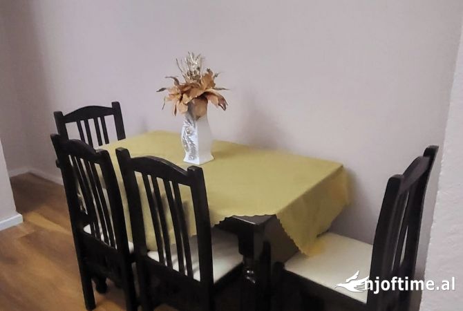 Shtepi me qera 2+1 ne Tirane - 800 Euro