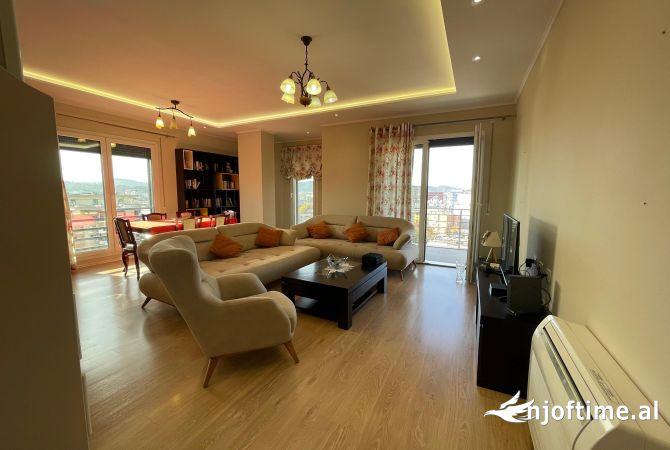 Shtepi me qera 2+1 ne Tirane - 800 Euro
