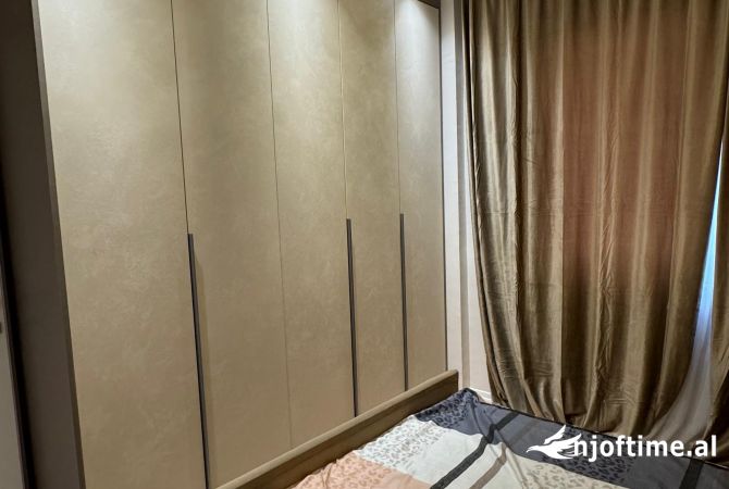 Shtepi ne shitje Apartament ne Tirane, 1+1, Mobilimi E mobiluar, Pagesa 120,000  Euro.