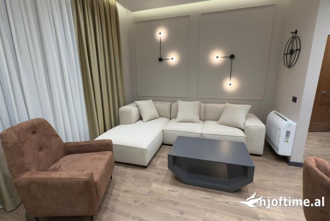 Shtepi me qera Apartament ne Tirane, 1+1, Mobilimi E mobiluar, Pagesa 1,000  Euro.