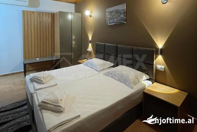 Ambient biznesi me qera 5+1 ne Tirane - 5,000 Euro