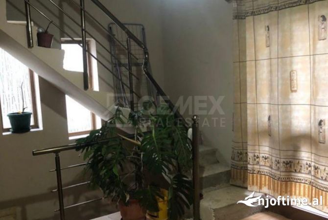 House for Sale 4+1 in Tirana - 220,000 Euro