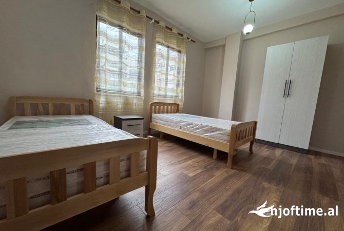 Shtepi me qera Apartament ne Tirane, 2+1, Mobilimi E mobiluar, Pagesa 650  Euro.