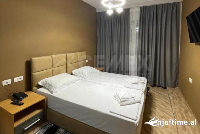 Ambient biznesi me qera 5+1 ne Tirane - 5,000 Euro