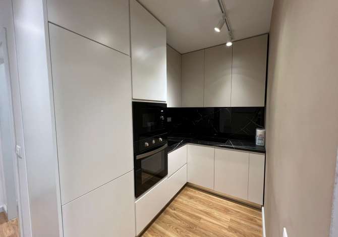 Shtepi me qera 2+1 ne Tirane - 1,200 Euro