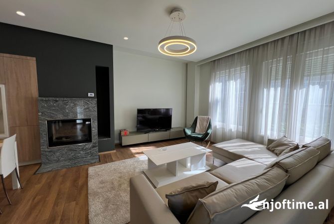 Shtepi me qera 4+1 ne Tirane - 3,000 Euro
