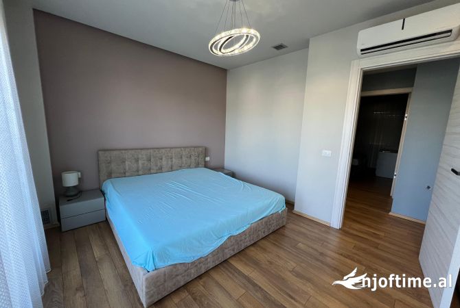 Shtepi me qera Vila Luksoze ne Tirane, 4+1, Mobilimi E mobiluar, Pagesa 3,000  Euro.