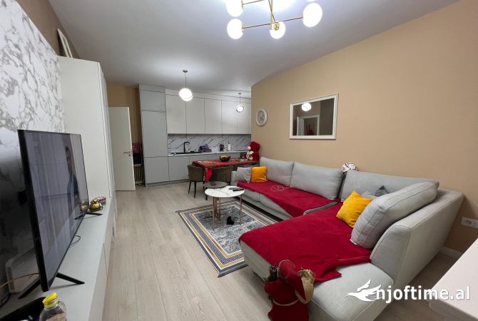 Shtepi ne shitje Apartament ne Tirane, 2+1, Mobilimi E mobiluar, Pagesa 205,000  Euro.