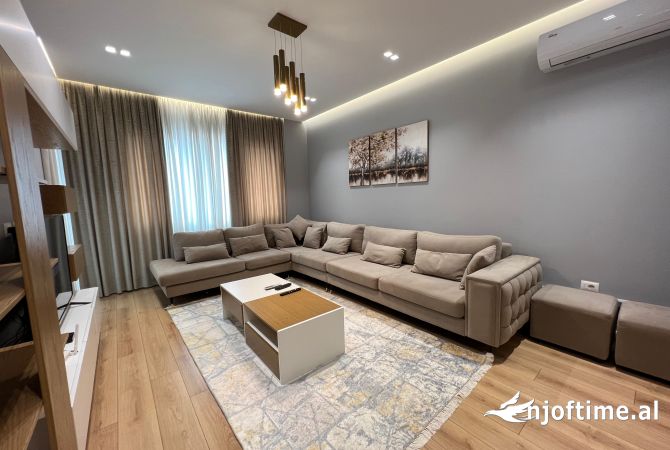 Shtepi me qera 3+1 ne Tirane - 1,650 Euro