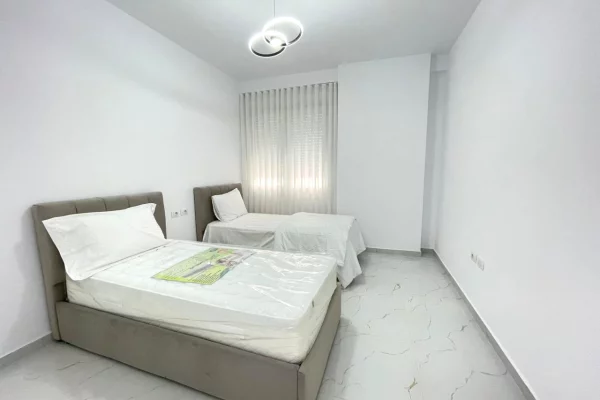 Shtepi me qera 2+1 ne Tirane - 700 Euro