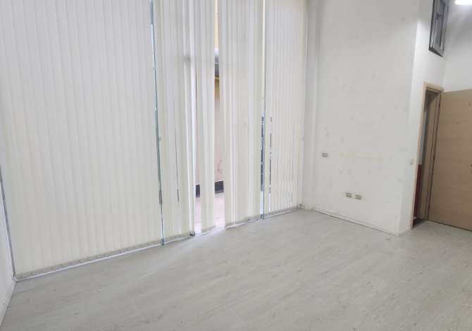 Business Property for Rent 1+1 in Tirana - 30,000 Leke