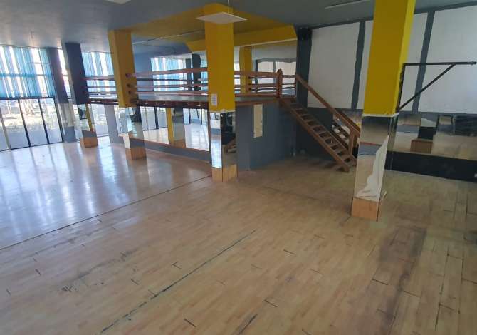 Business Property for Rent 3+1 in Tirana - 2,000 Euro