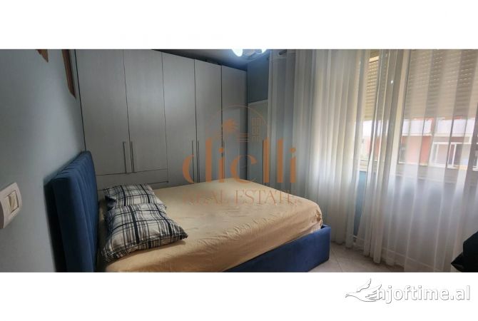 Shtepi ne shitje Apartament ne Tirane, 2+1, Mobilimi E mobiluar, Pagesa 135,000  Euro.
