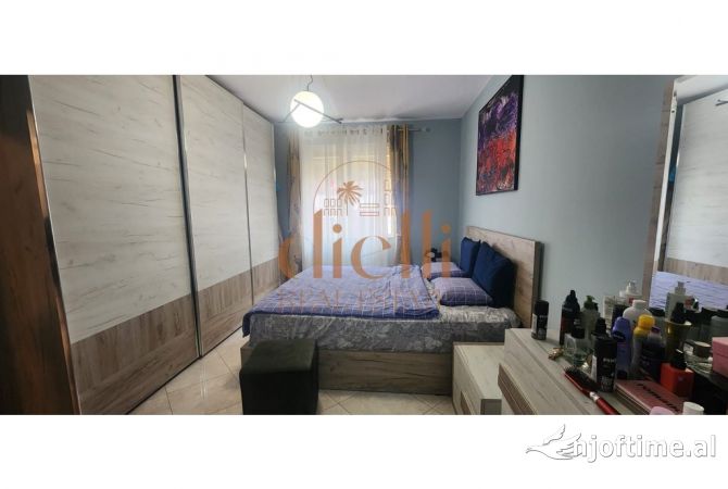 Shtepi ne shitje Apartament ne Tirane, 2+1, Mobilimi E mobiluar, Pagesa 135,000  Euro.