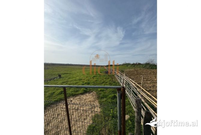 Truall ose Toke  ne Durres - 35,000 Euro