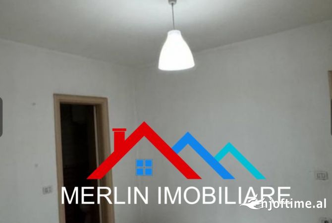 Shtepi me qera 2+1 ne Tirane - 800 Euro