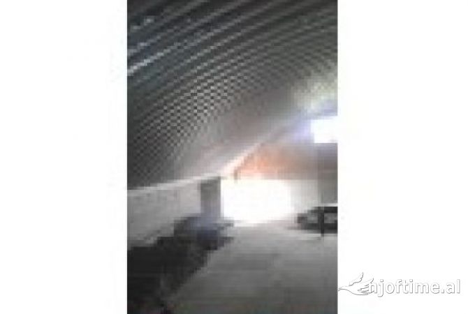 Ambient biznesi me qera 4+1 ne Tirane - 2,000 Euro