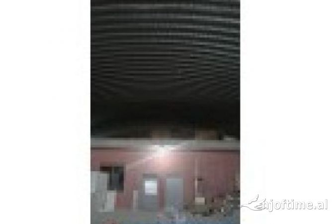 Ambient biznesi me qera 4+1 ne Tirane - 2,000 Euro
