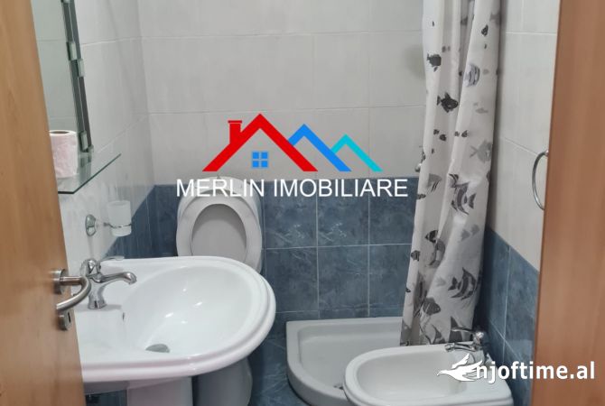 Shtepi me qera Apartament ne Tirane, 2+1, Mobilimi E mobiluar, Pagesa 700  Euro.