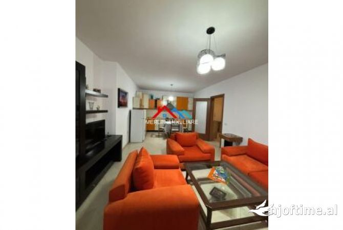 Shtepi me qera 2+1 ne Tirane - 700 Euro