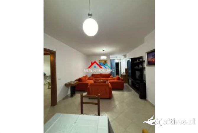 Shtepi me qera 2+1 ne Tirane - 700 Euro
