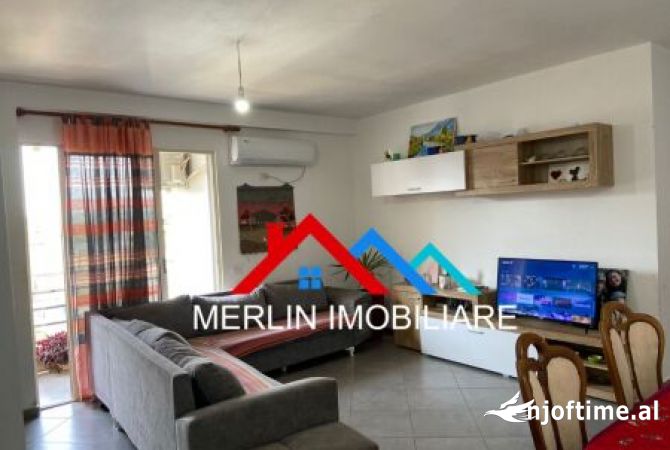Shtepi ne shitje Apartament ne Tirane, 2+1, Mobilimi E mobiluar, Pagesa 155,000  Euro.