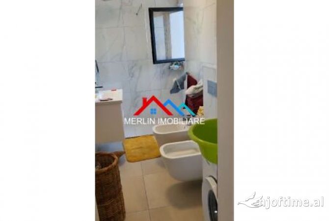 Shtepi ne shitje Apartament ne Tirane, 2+1, Mobilimi E mobiluar, Pagesa 195,000  Euro.