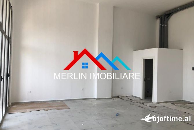SHITET AMBJENT BIZNESI 88.5M2 TEK RRUGA XHANFIZE KEKO.