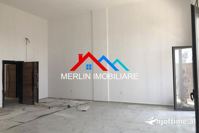 SHITET AMBJENT BIZNESI 88.5M2 TEK RRUGA XHANFIZE KEKO.