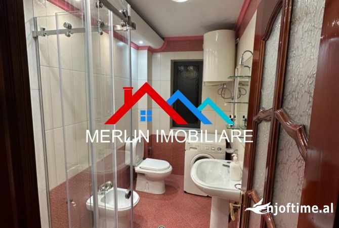 Shtepi me qera Apartament ne Tirane, 2+1, Mobilimi E mobiluar, Pagesa 650  Euro.