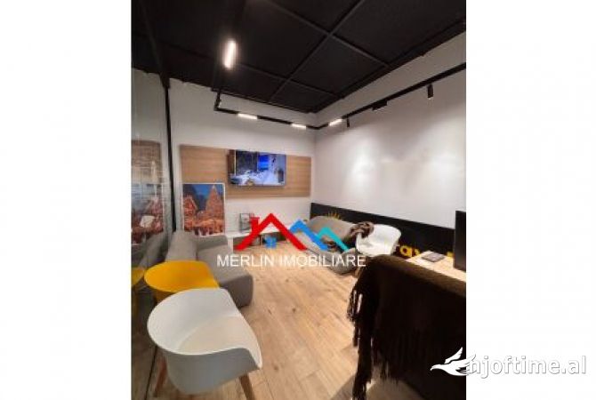 Ambient biznesi me qera 1+1 ne Tirane - 100,000 Leke