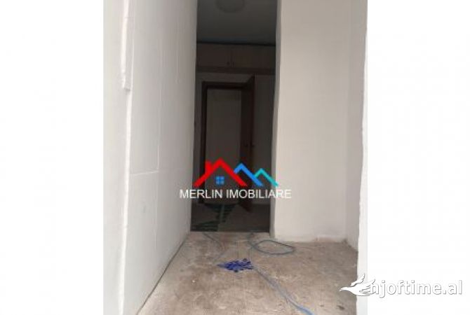 Ambient biznesi me qera 1+1 ne Tirane - 2,500 Euro