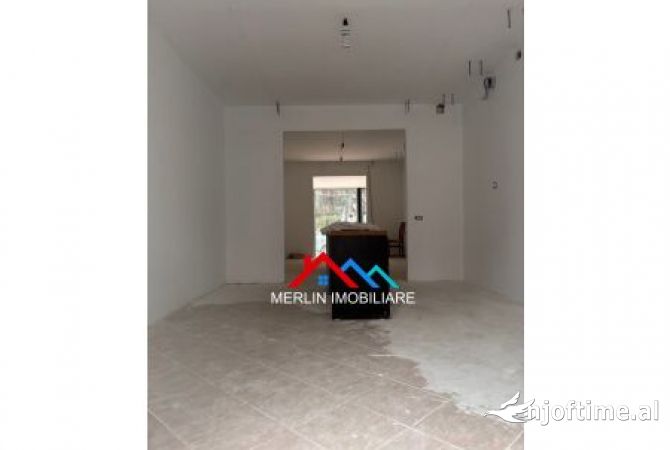 Ambient biznesi me qera 1+1 ne Tirane - 2,500 Euro