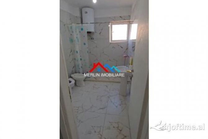 Shtepi ne shitje Apartament ne Tirane, 2+1, Mobilimi Pjeserisht e mobiluar, Pagesa 190,000  Euro.