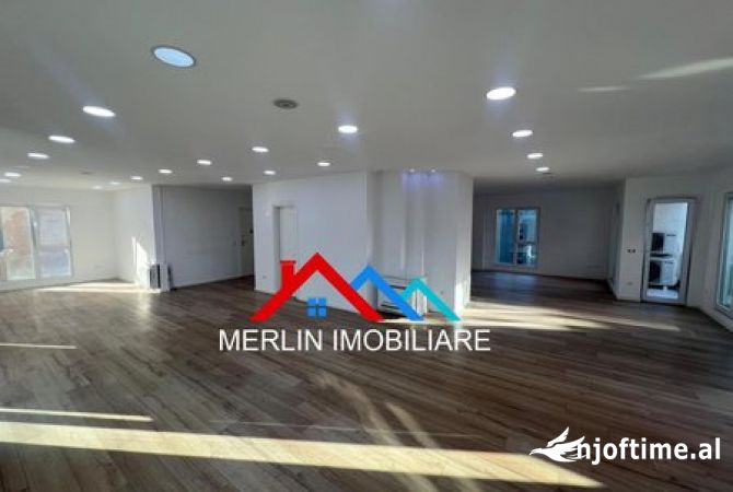 Ambient biznesi me qera 3+1 ne Tirane - 2,300 Euro