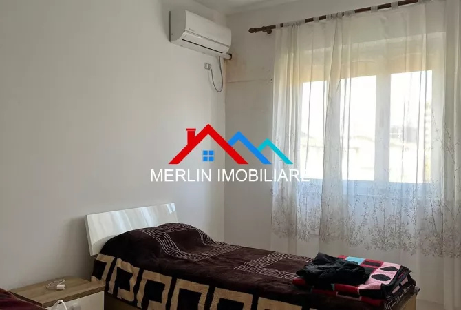 Shtepi me qera Apartament ne Tirane, 2+1, Mobilimi E mobiluar, Pagesa 700  Euro.
