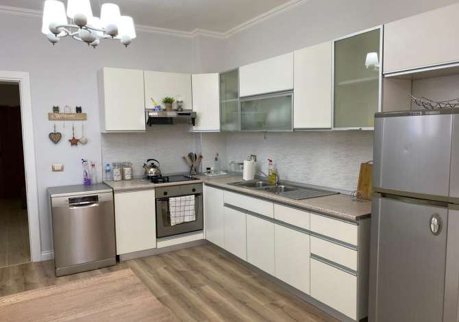 Shtepi me qera 2+1 ne Tirane - 900 Euro