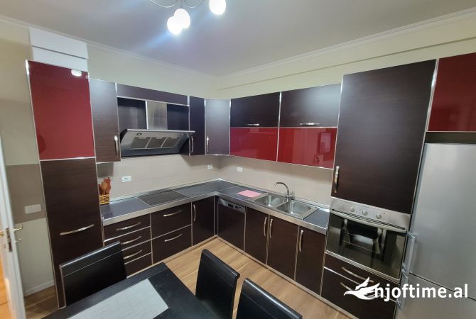 Shtepi me qera 1+1 ne Tirane - 750 Euro