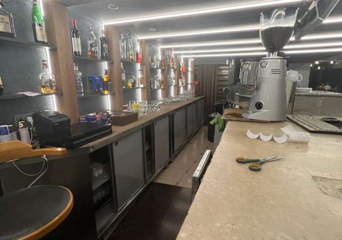 JEPET ME CMIM OKAZION PER QIRA LOKAL BUZE RRUGE TEK ZONA E 5-MAJIT