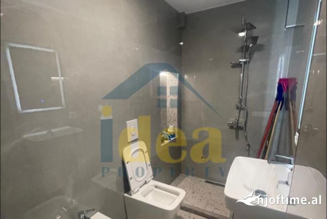 Ambient biznesi me qera 3+1 ne Tirane - 1,300 Euro